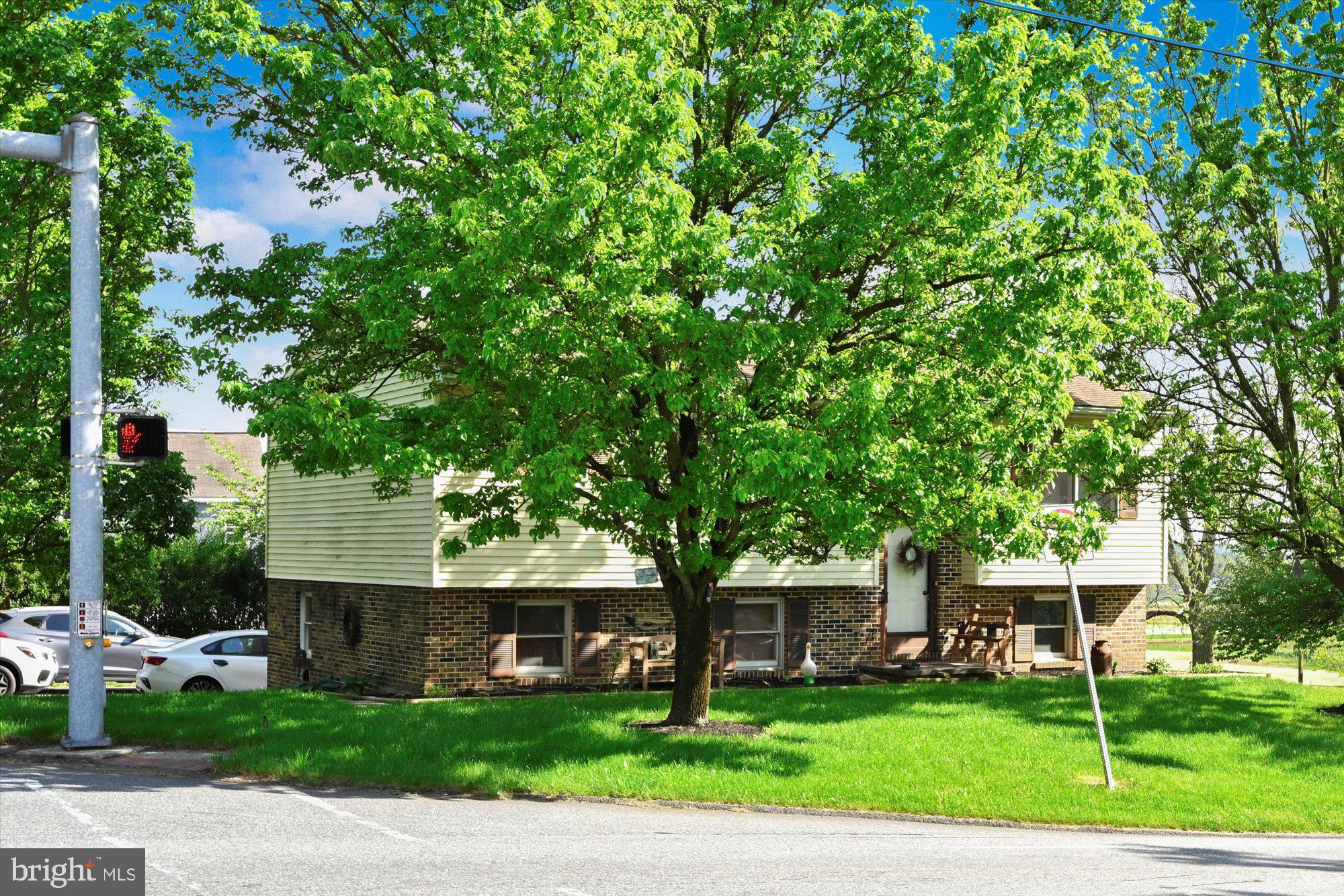 2 South Colebrook Road Manheim, PA 17545 - Photo 2 of 27
