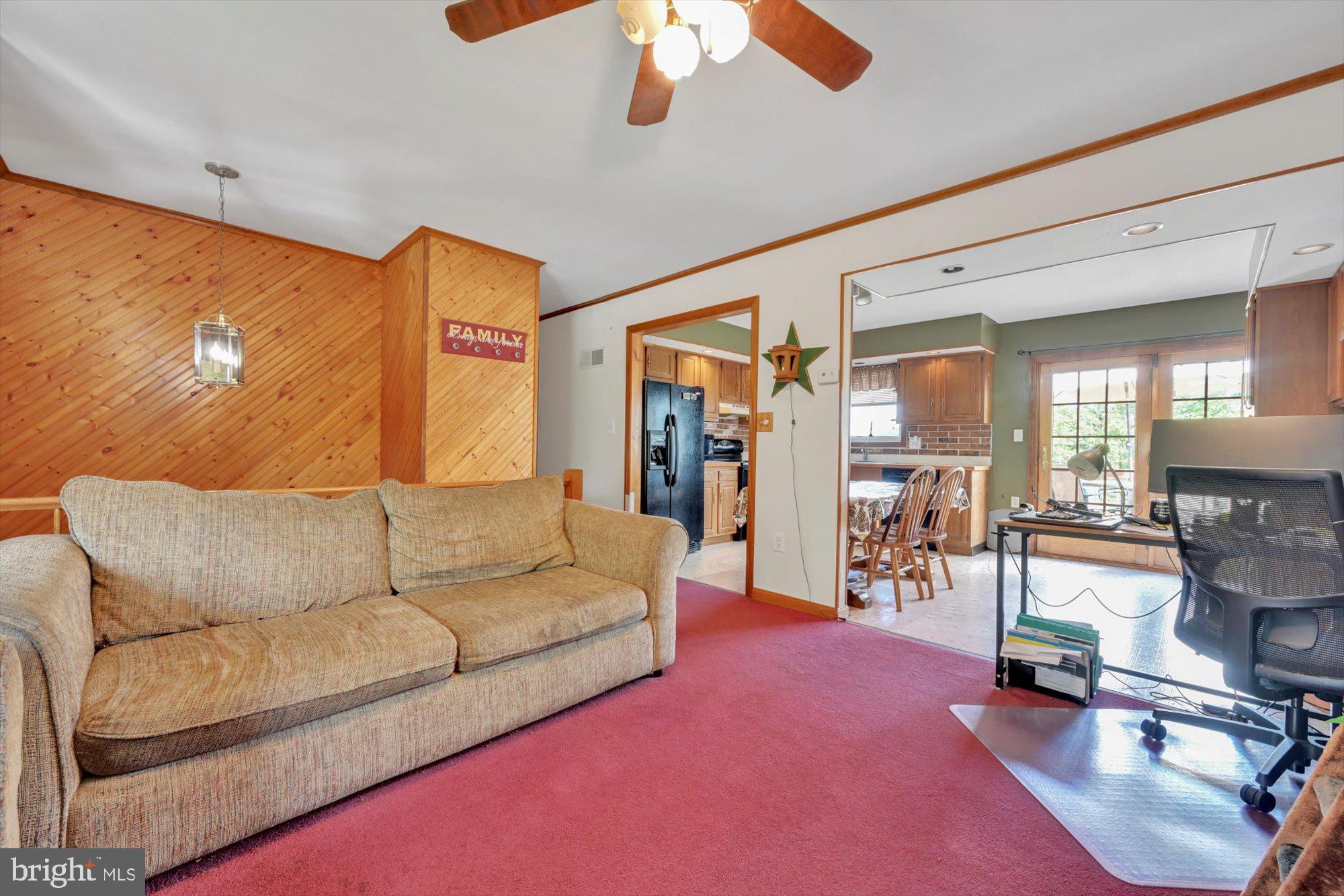 2 South Colebrook Road Manheim, PA 17545 - Photo 5 of 27