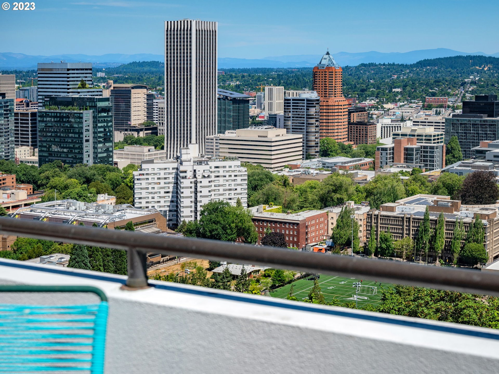 1405 Southwest Cardinell Drive Portland, OR 97201 - Photo 26 of 36 a view of city from balcony