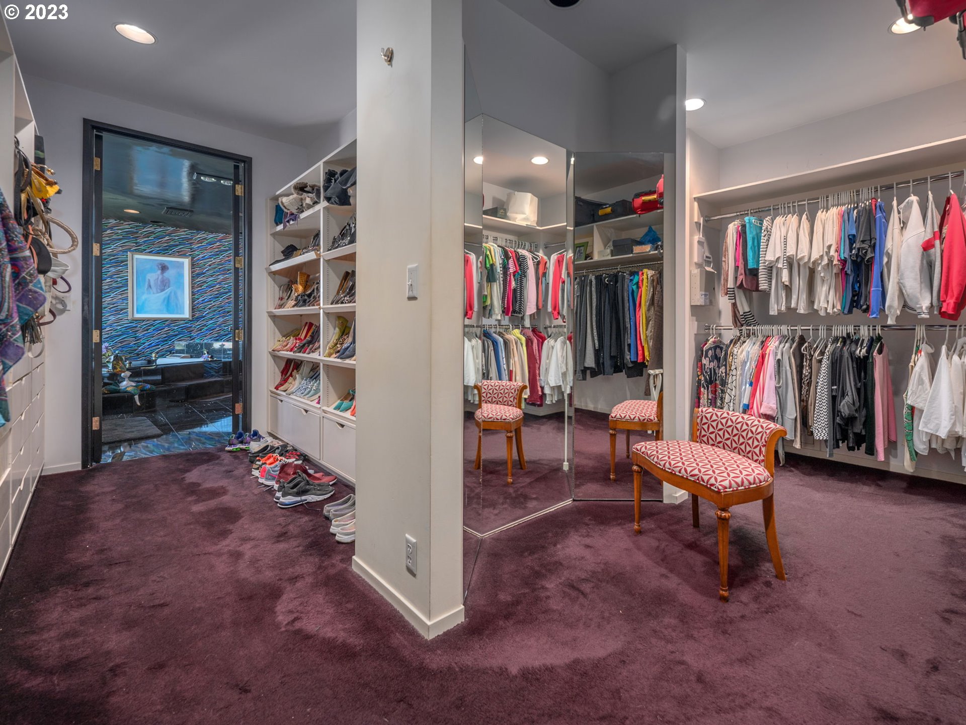 1405 Southwest Cardinell Drive Portland, OR 97201 - Photo 29 of 36 a view of a livingroom with furniture and a couch