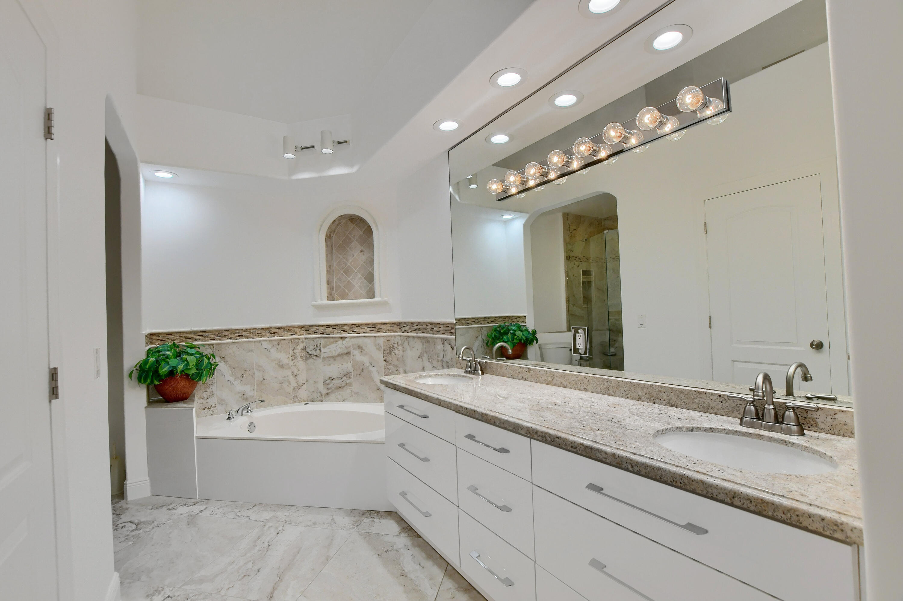 2441 Northwest 59th Street, Unit 502 Boca Raton, FL 33496 - Photo 34 of 46 Primary Bath