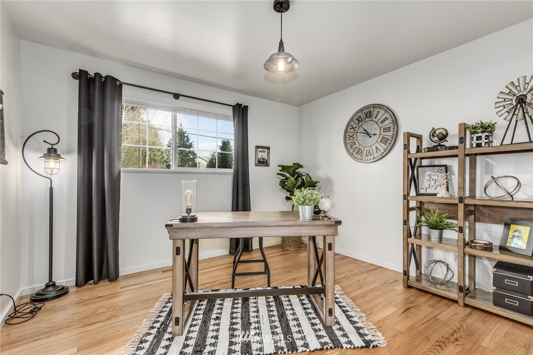 8823 Northeast 190th Street Bothell, WA 98011 - Photo 14 of 40 Gallery Image 14
