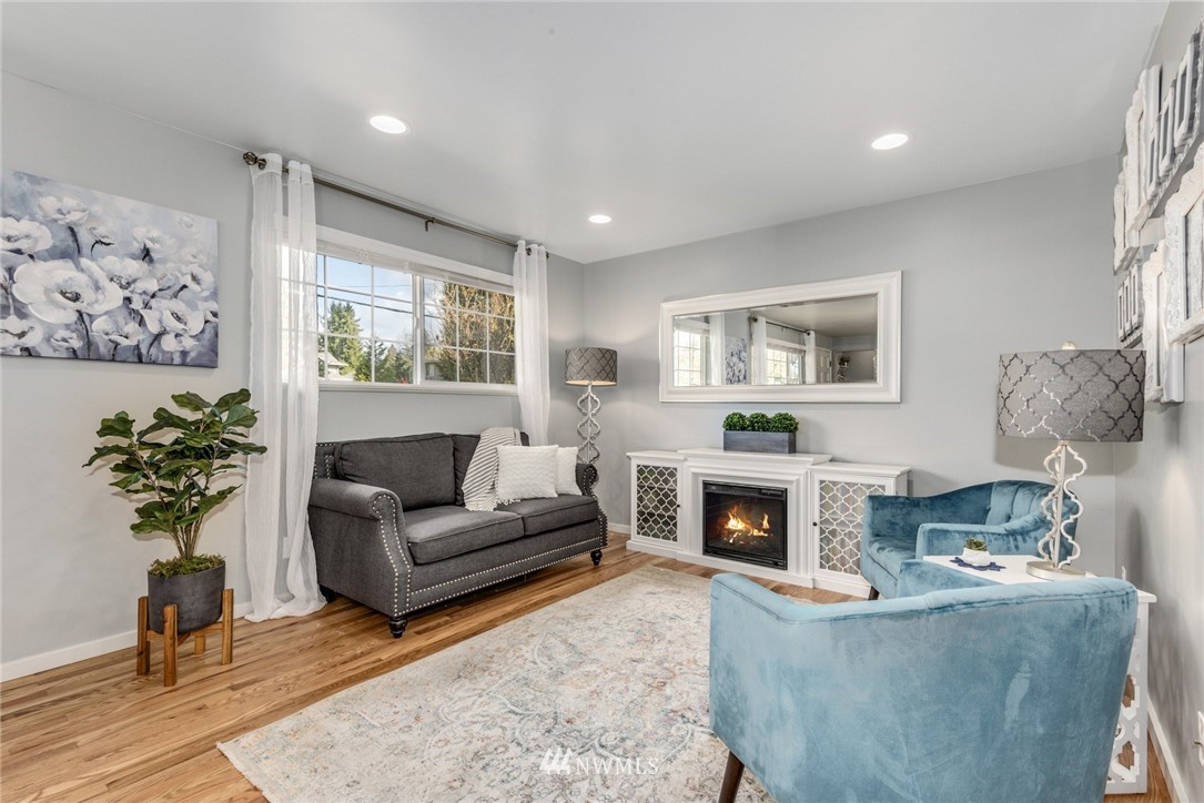 8823 Northeast 190th Street Bothell, WA 98011 - Photo 4 of 40 Gallery Image 4