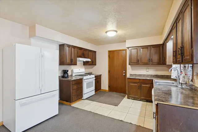 $180,000 | 5732 Colleen Avenue, Rockford, IL 61109