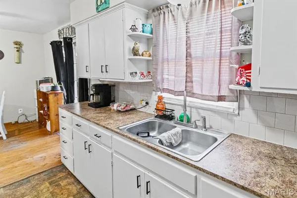 $119,500 | 608 Harman Street, Pleasant Hill, IL 62366