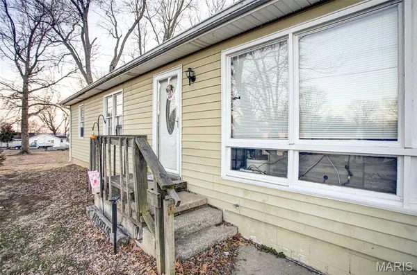 $119,500 | 608 Harman Street, Pleasant Hill, IL 62366