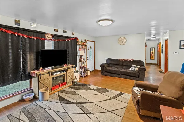 $119,500 | 608 Harman Street, Pleasant Hill, IL 62366