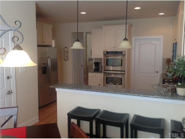 11531 Auldbury Way Raleigh, NC 27617 - Photo 9 of 24 Breakfast Bar