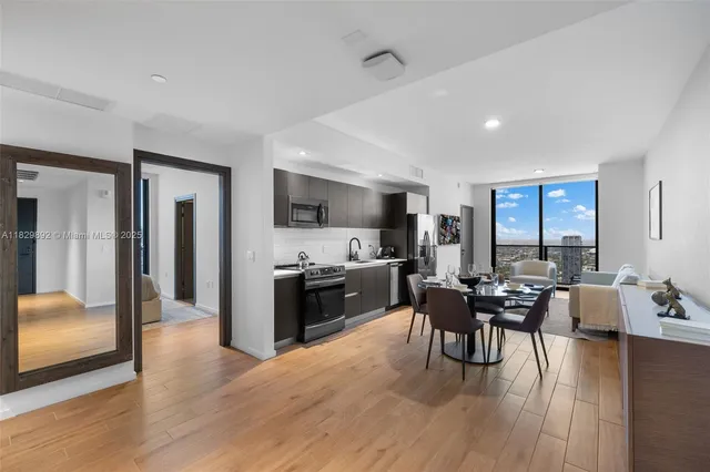 $10,000 | 398 Northeast 5th Street, Unit 4418, Miami, FL 33132