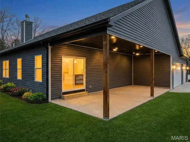 $599,900 | 431 Shady Trail Drive, Troy, MO 63379