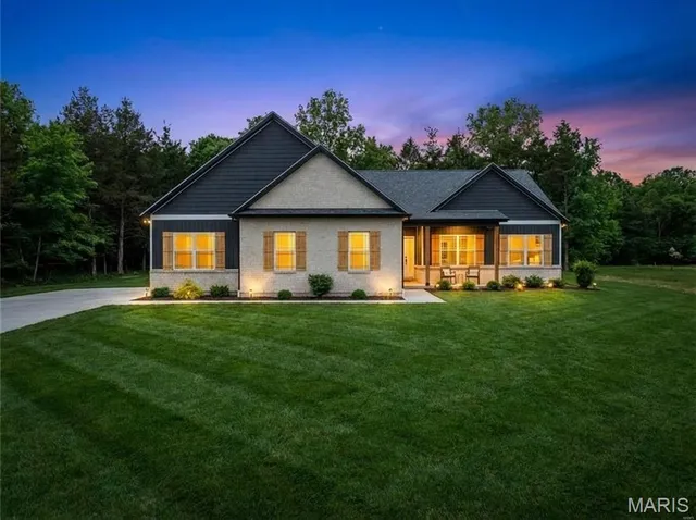 $599,900 | 431 Shady Trail Drive, Troy, MO 63379