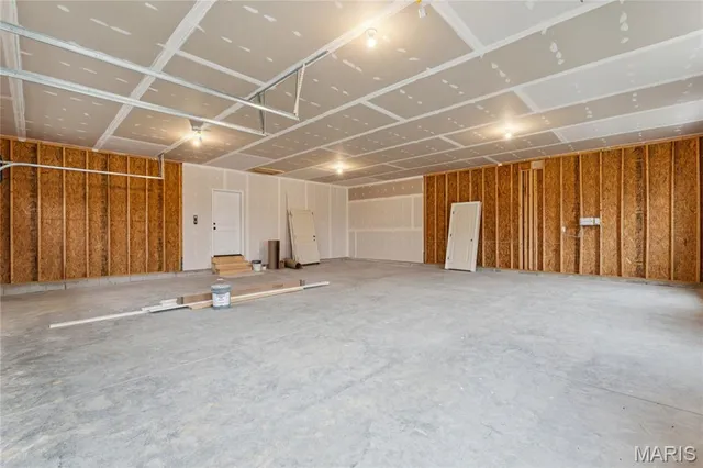 $599,900 | 431 Shady Trail Drive, Troy, MO 63379