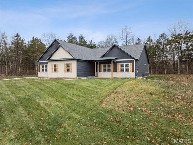 $599,900 | 431 Shady Trail Drive, Troy, MO 63379