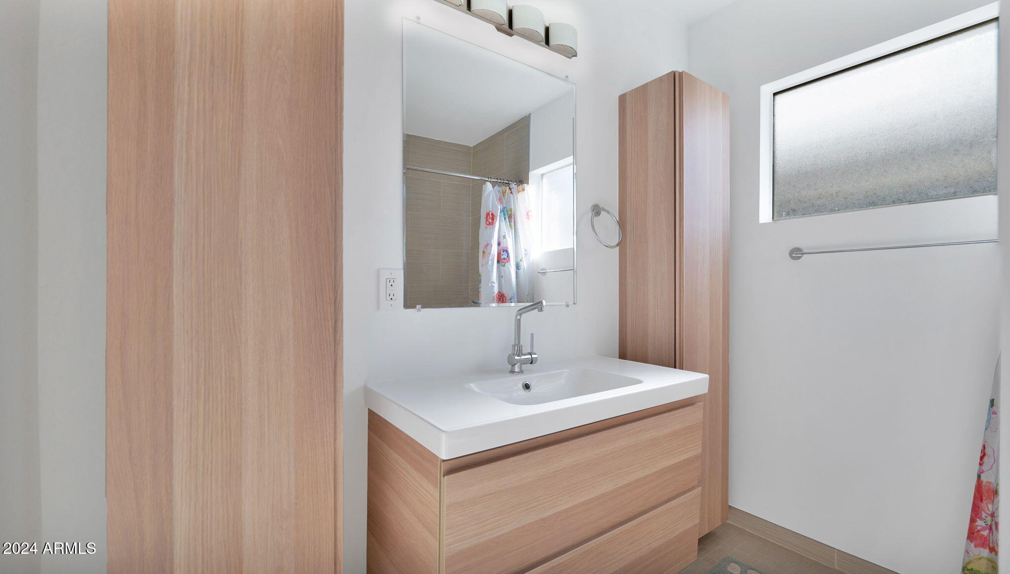 5316 East Thomas Road Phoenix, AZ 85018 - Photo 14 of 24 Bathroom 2