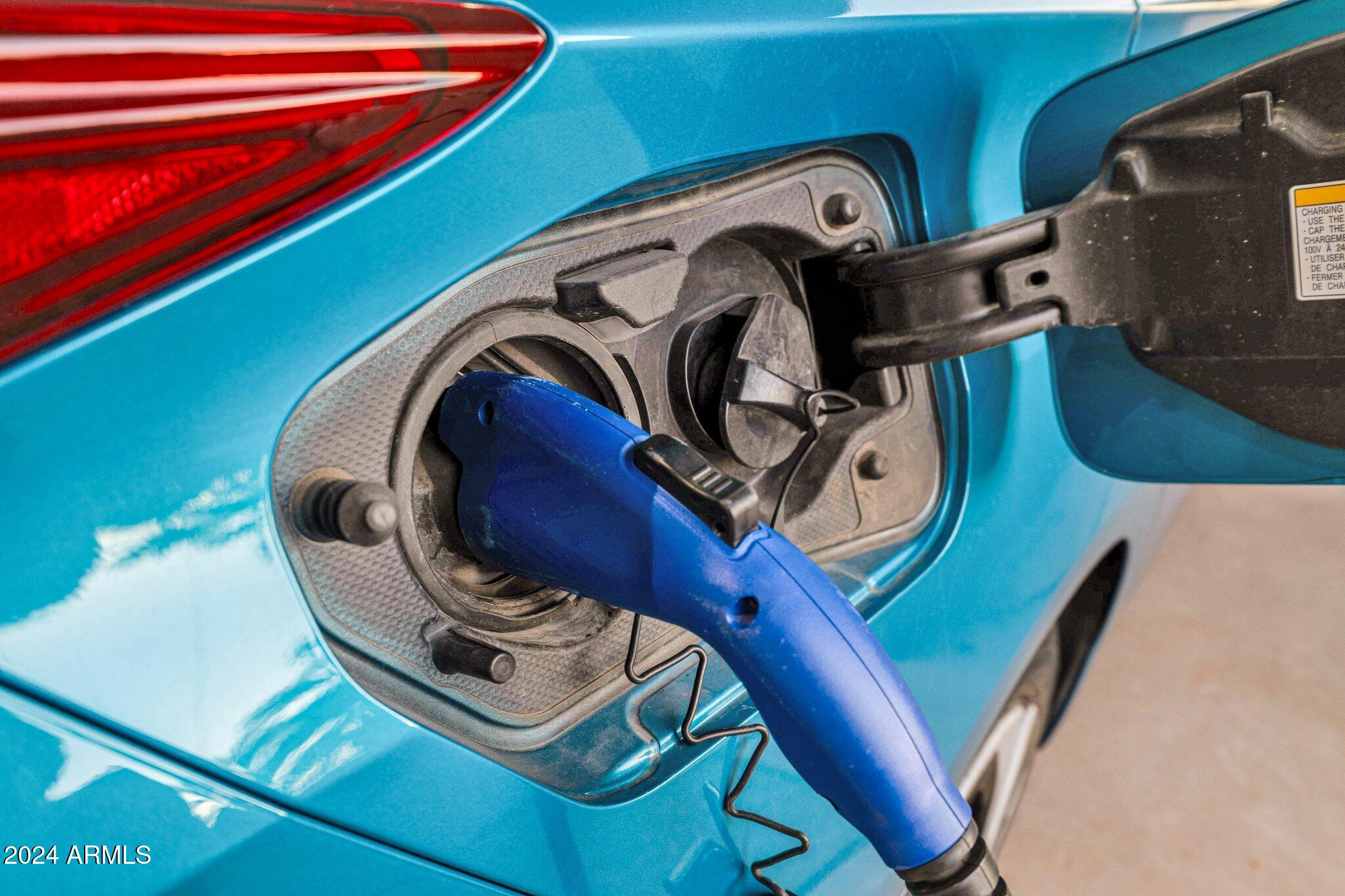 5316 East Thomas Road Phoenix, AZ 85018 - Photo 23 of 24 Electric Charger