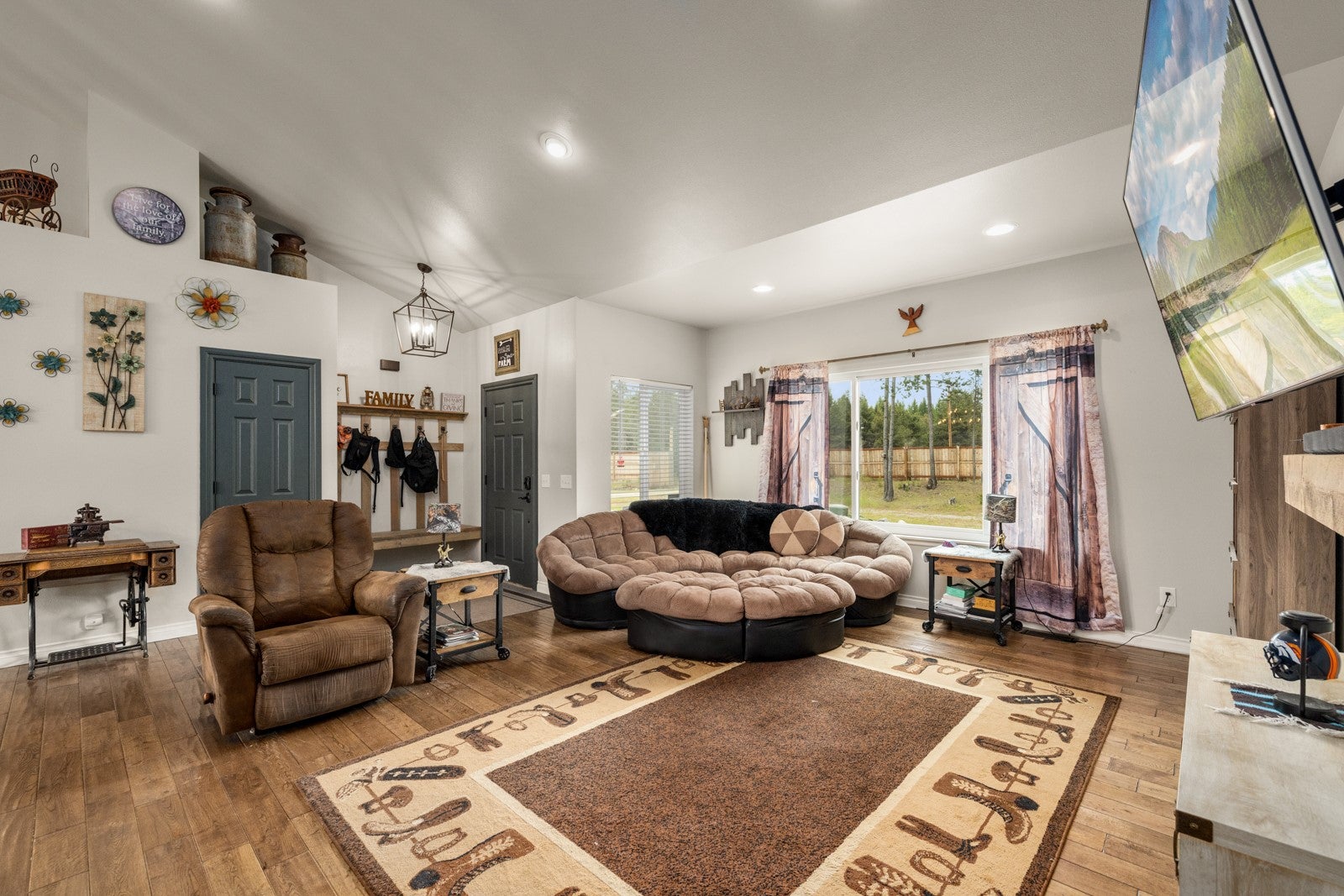 317 Pleasant Vly Road Marion, MT 59925 - Photo 6 of 60 Gallery Image 6