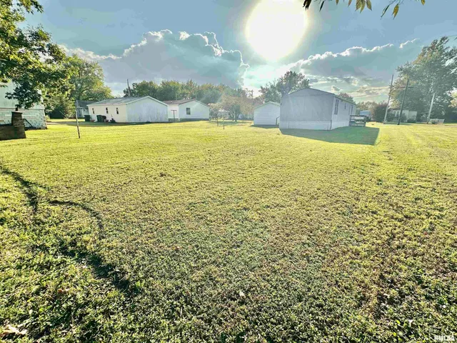 $64,900 | 527 Washington Street Southwest, Clay City, IL 62824