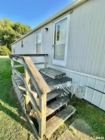$64,900 | 527 Washington Street Southwest, Clay City, IL 62824