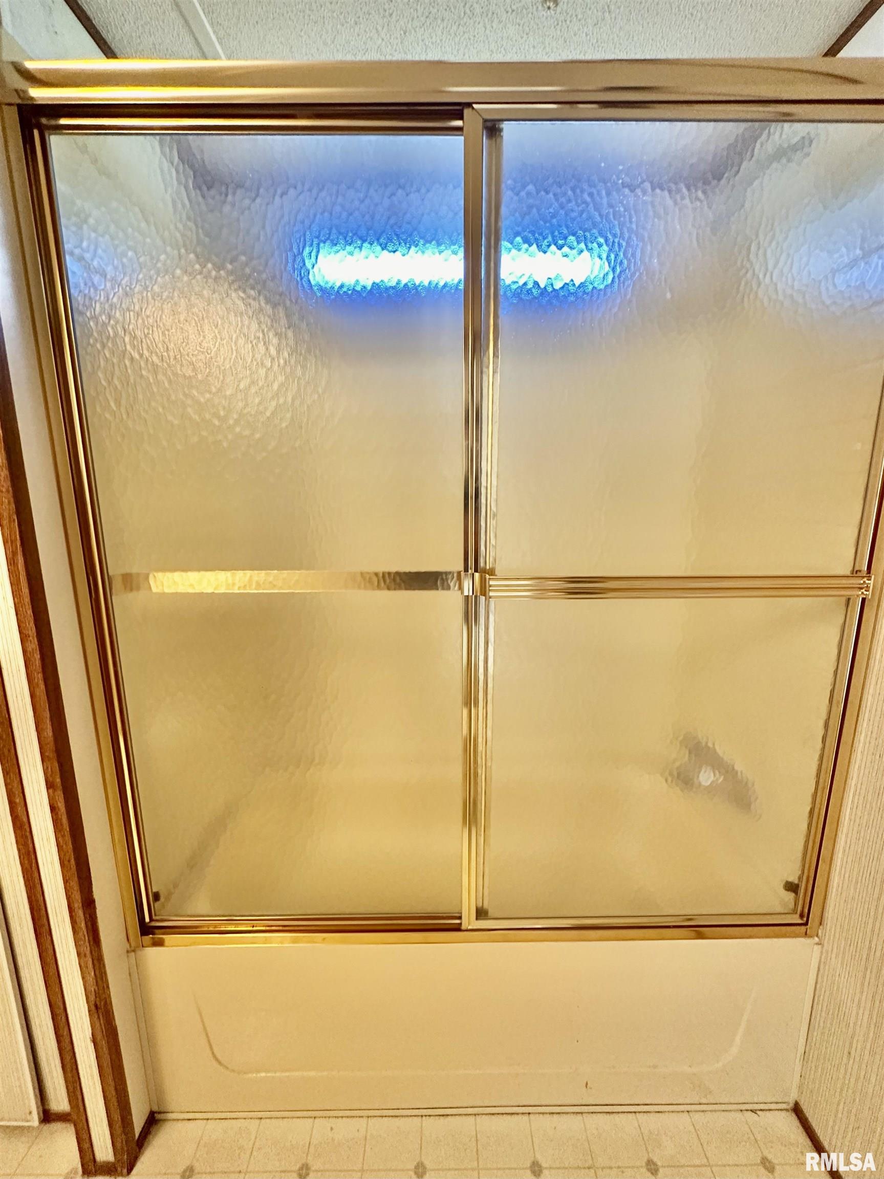 527 Washington Street Southwest Clay City, IL 62824 - Photo 26 of 41