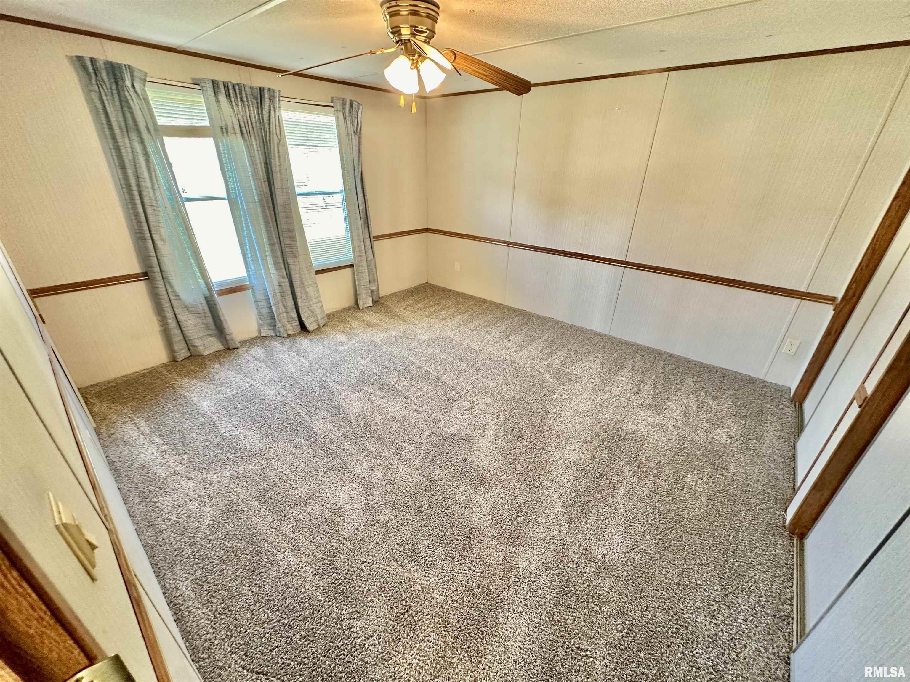 527 Washington Street Southwest Clay City, IL 62824 - Photo 29 of 41