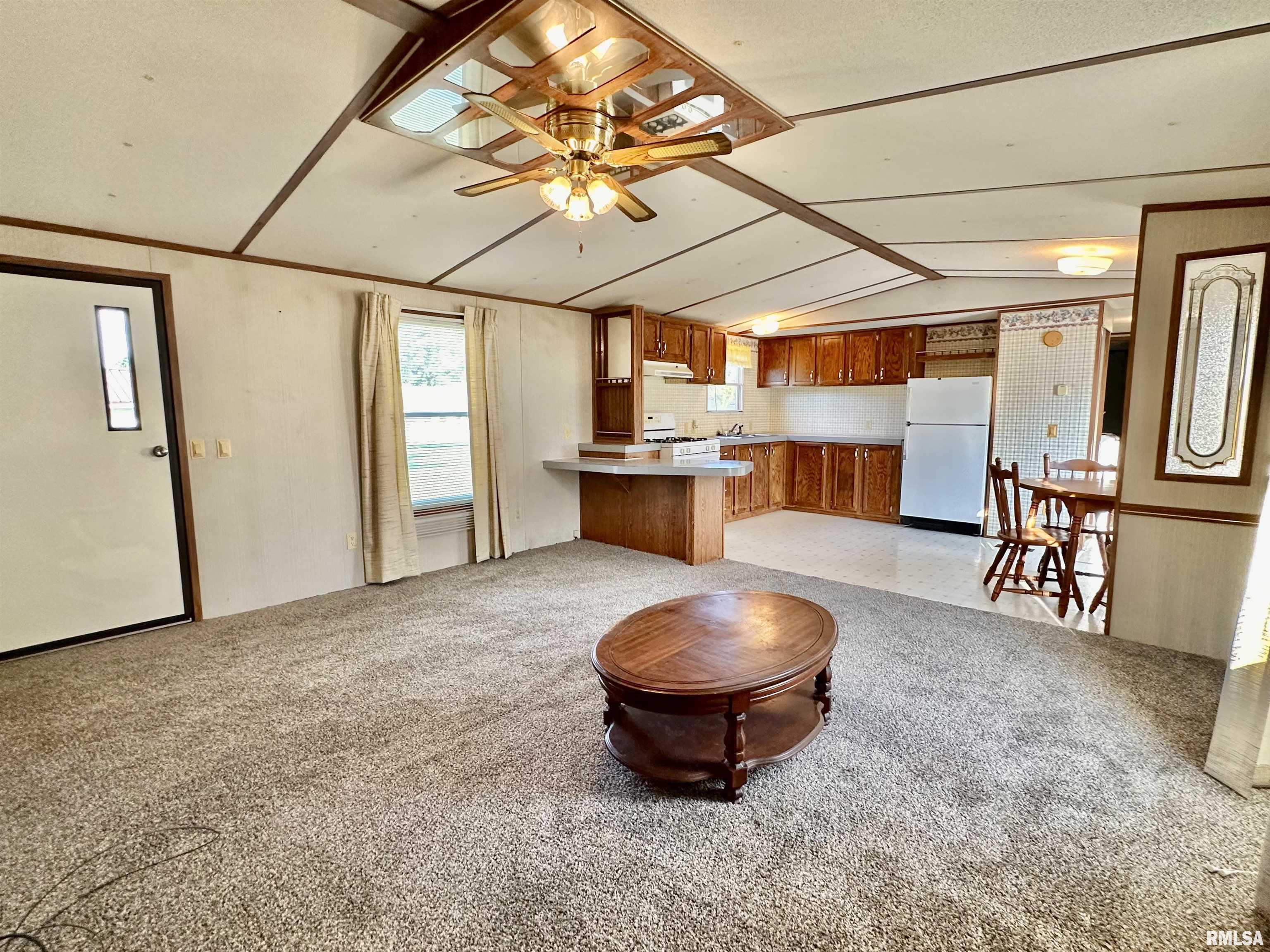 527 Washington Street Southwest Clay City, IL 62824 - Photo 37 of 41