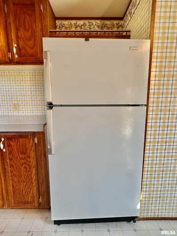 $64,900 | 527 Washington Street Southwest, Clay City, IL 62824