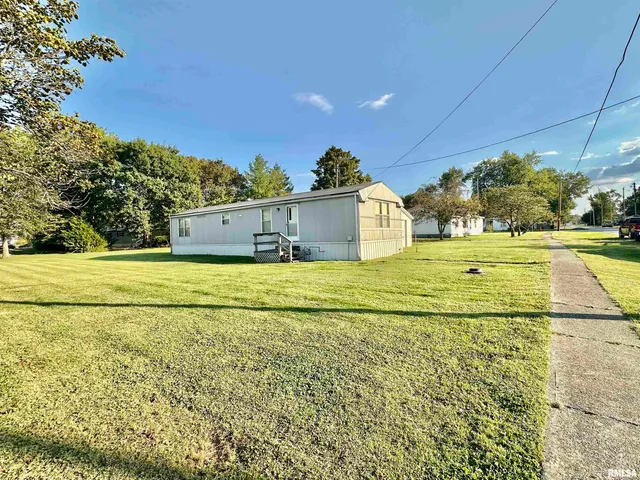 $64,900 | 527 Washington Street Southwest, Clay City, IL 62824