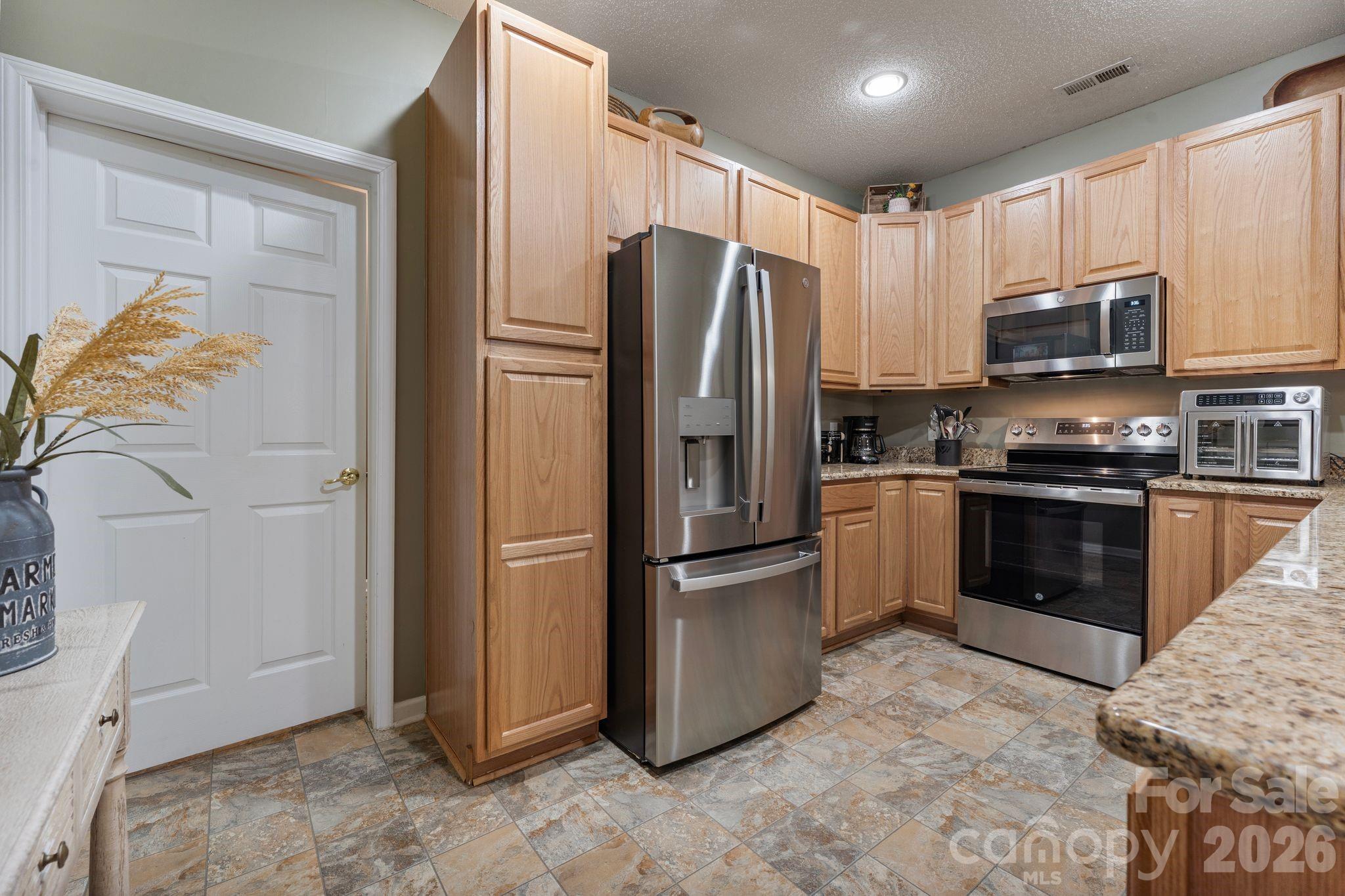 16627 Timber Crossing Road Charlotte, NC 28213 - Photo 16 of 31