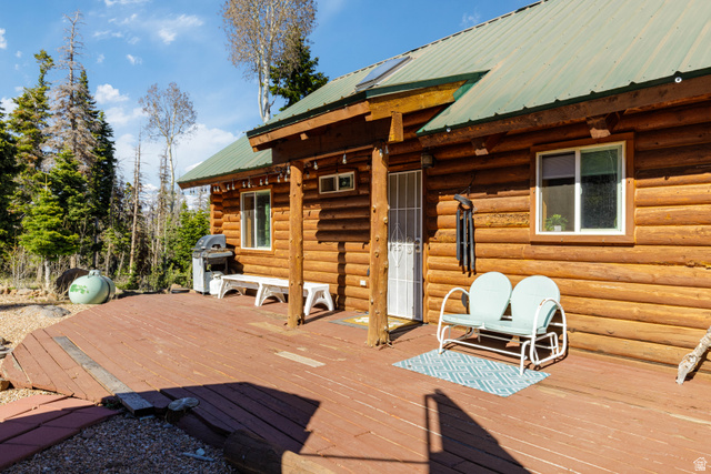 706 Tranquility Drive Springdale, UT 84767 - Photo 23 of 55 Outdoor Relaxation Area: Secluded deck space designed for relaxation and mountain air.