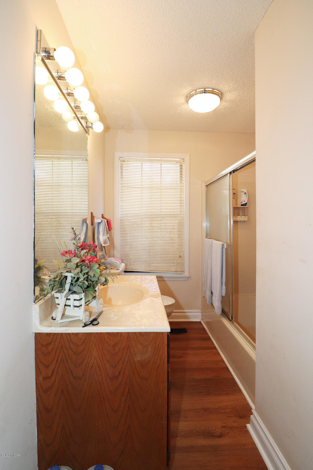 48 Grace Road Knoxville, GA 31050 - Photo 19 of 62 48 Grace Rd - 2nd Bathroom