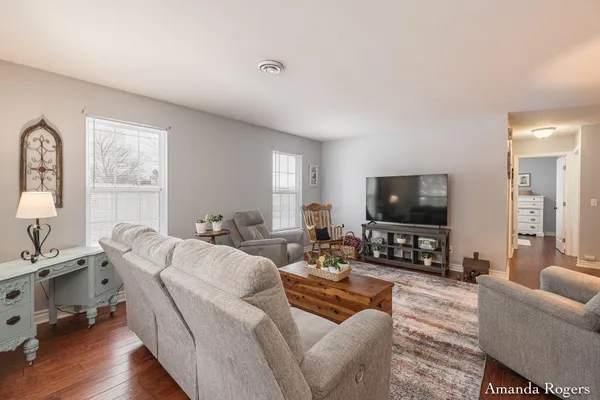 $225,000 | 1800 Sibley Street, Lowell, MI 49331