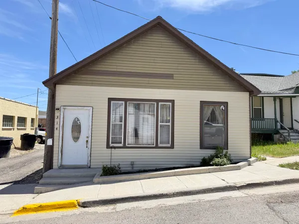 $135,000 | 314 Topaz Street, Kemmerer, WY 83101
