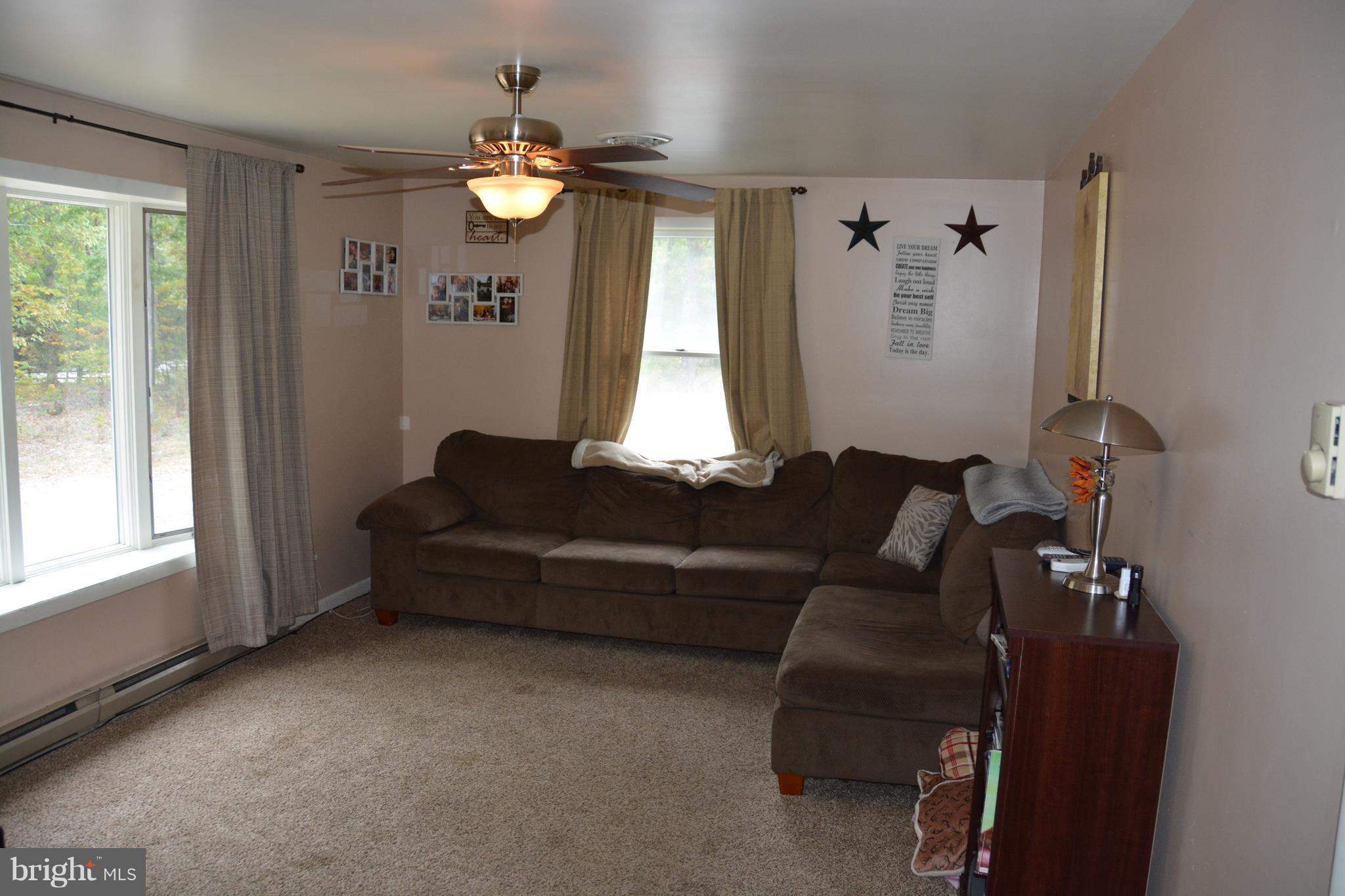 545 Whissens Ridge Road Winchester, VA 22602 - Photo 3 of 30 Living Room