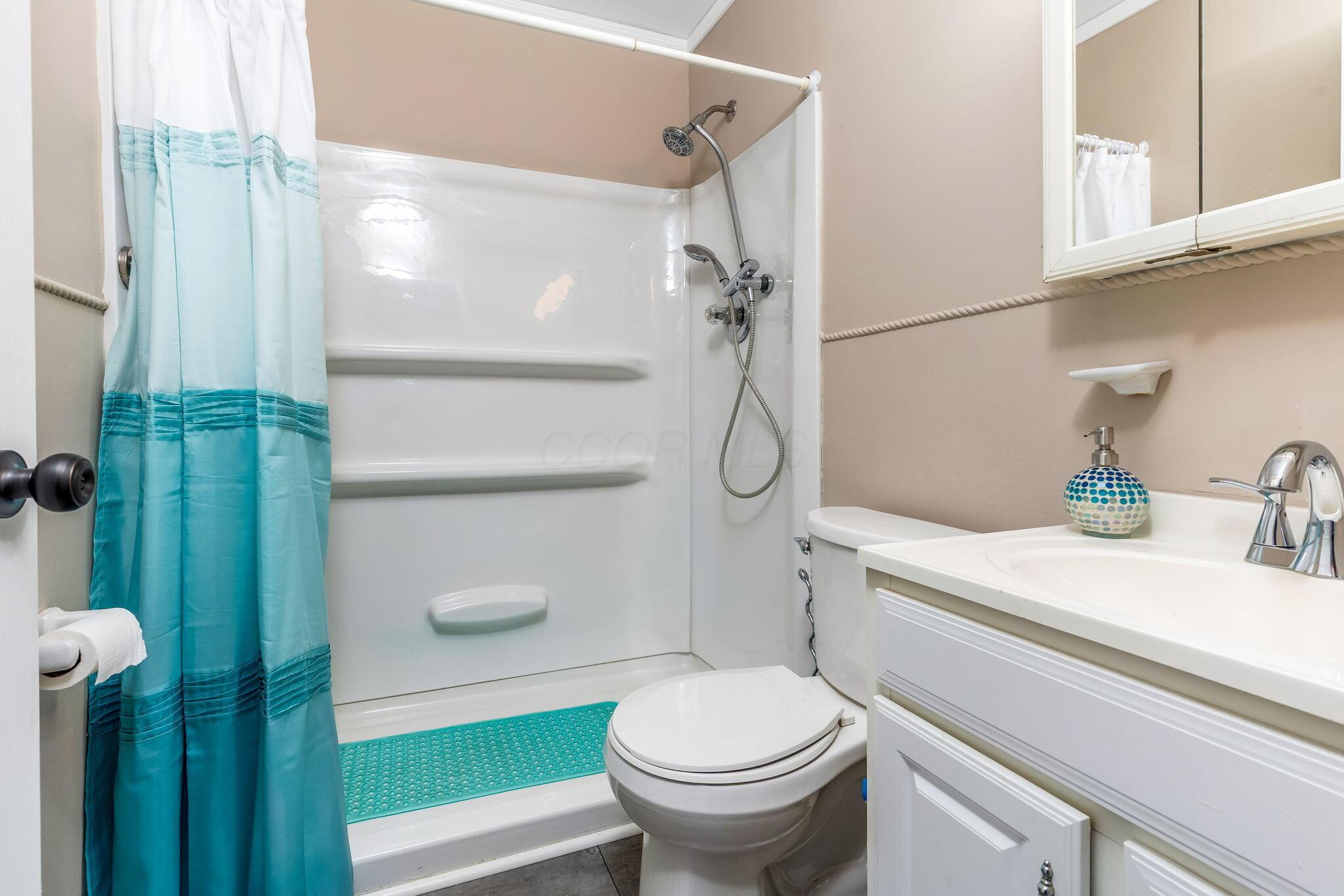 2781 Kenilworth Road Columbus, OH 43219 - Photo 20 of 35