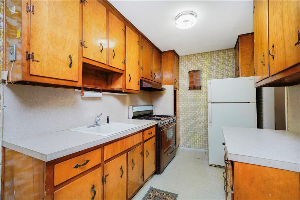 1935 Shore Parkway, Unit 8E Brooklyn, NY 11214 - Photo 14 of 26