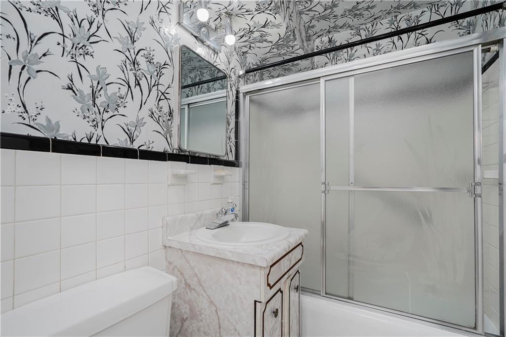 1935 Shore Parkway, Unit 8E Brooklyn, NY 11214 - Photo 18 of 26