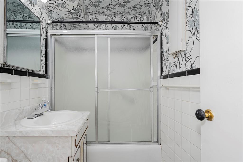 1935 Shore Parkway, Unit 8E Brooklyn, NY 11214 - Photo 19 of 26