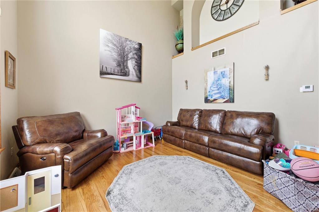 133 Stevens Ridge Drive Clairton, PA 15025 - Photo 6 of 50