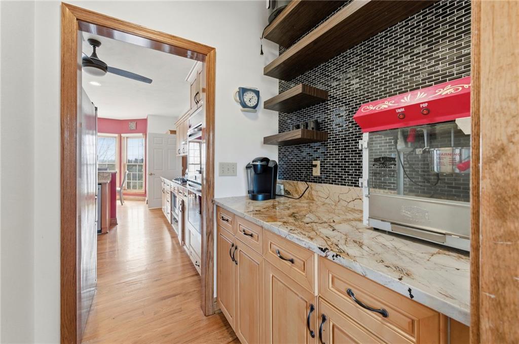 133 Stevens Ridge Drive Clairton, PA 15025 - Photo 9 of 50