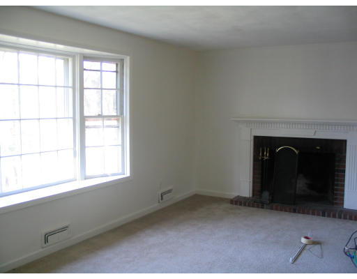 5 Prairie Road Chelmsford, MA 01824 - Photo 2 of 11