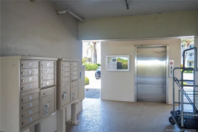a view of livingroom with hardwood