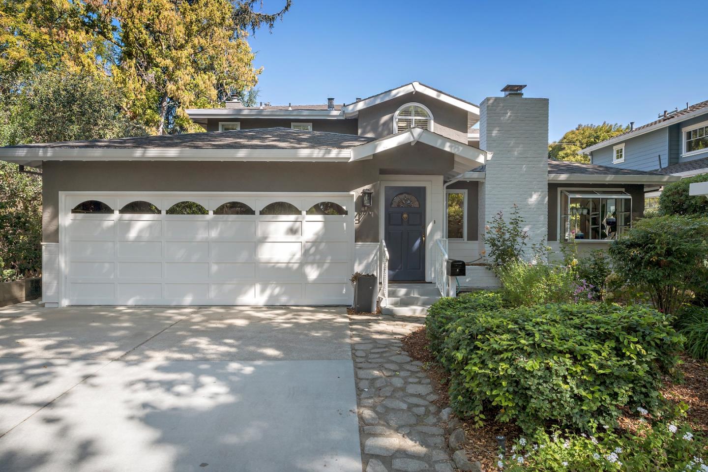 a view of a large building