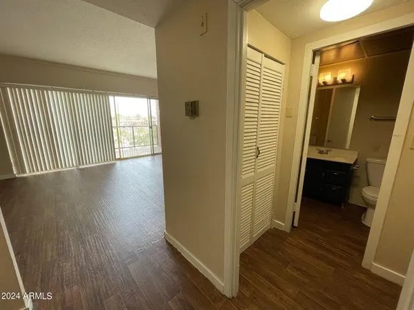 $900 | 4750 North Central Avenue, Unit 4S, Phoenix, AZ 85012