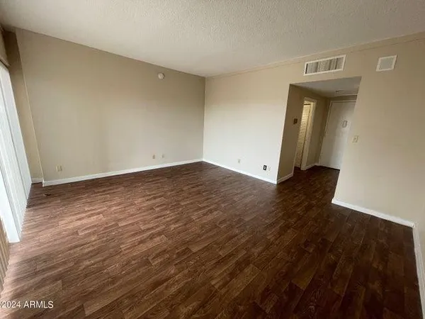 $900 | 4750 North Central Avenue, Unit 4S, Phoenix, AZ 85012