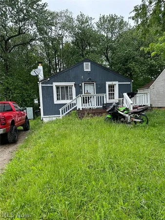 2907 25th Street Northeast, Canton, OH 44705