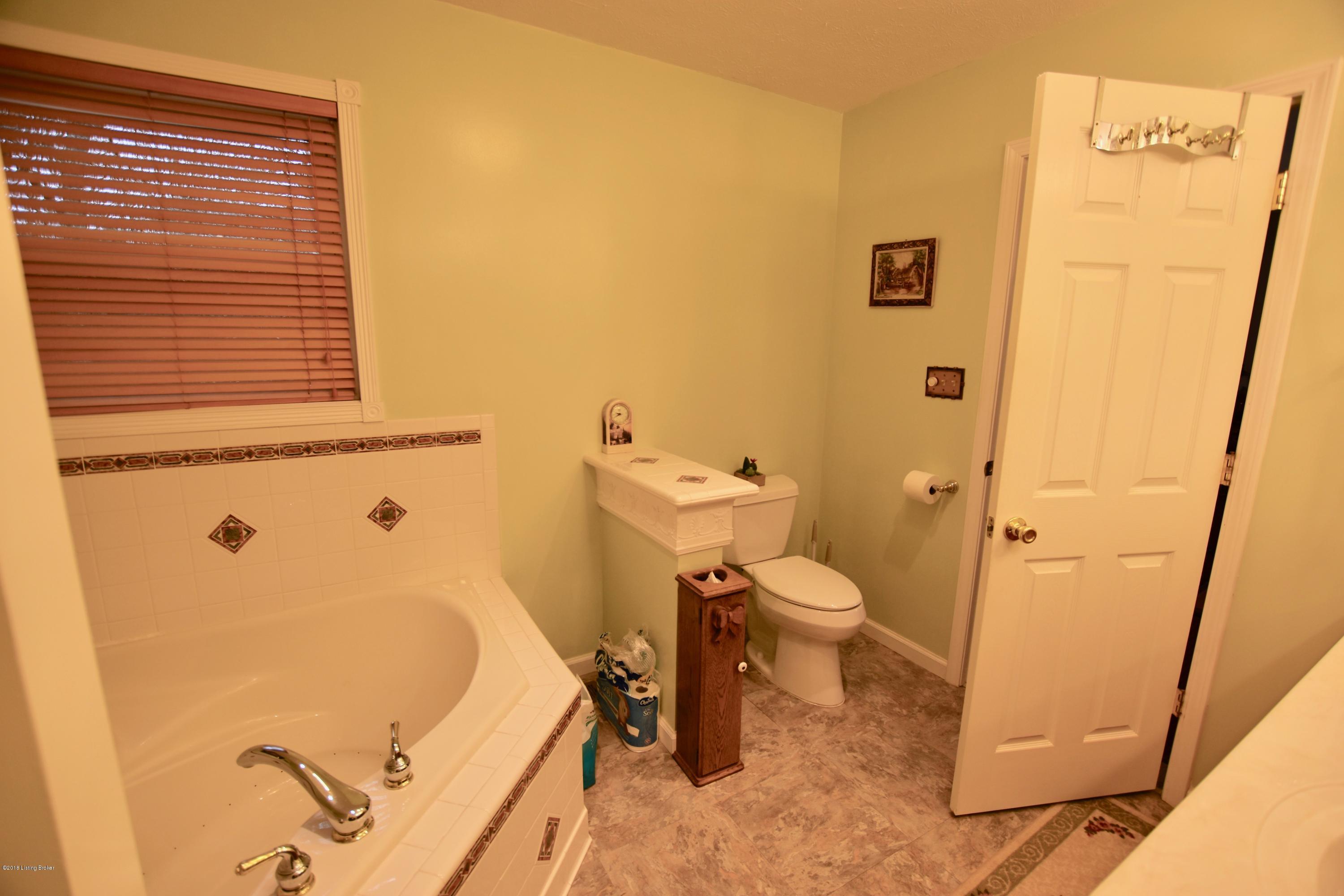 286 Hansborough Road Cecilia, KY 42724 - Photo 3 of 37 DSC_5949
