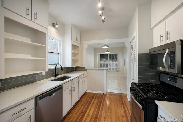 $1,850 | 121 West Woodlawn Avenue, Unit 2, San Antonio, TX 78212