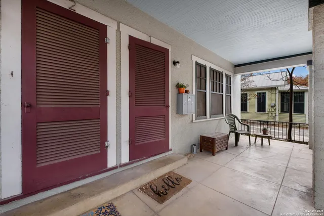 $1,850 | 121 West Woodlawn Avenue, Unit 2, San Antonio, TX 78212