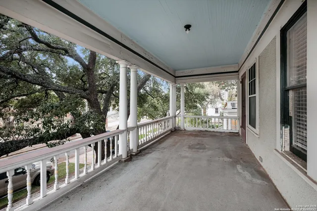 $1,850 | 121 West Woodlawn Avenue, Unit 2, San Antonio, TX 78212