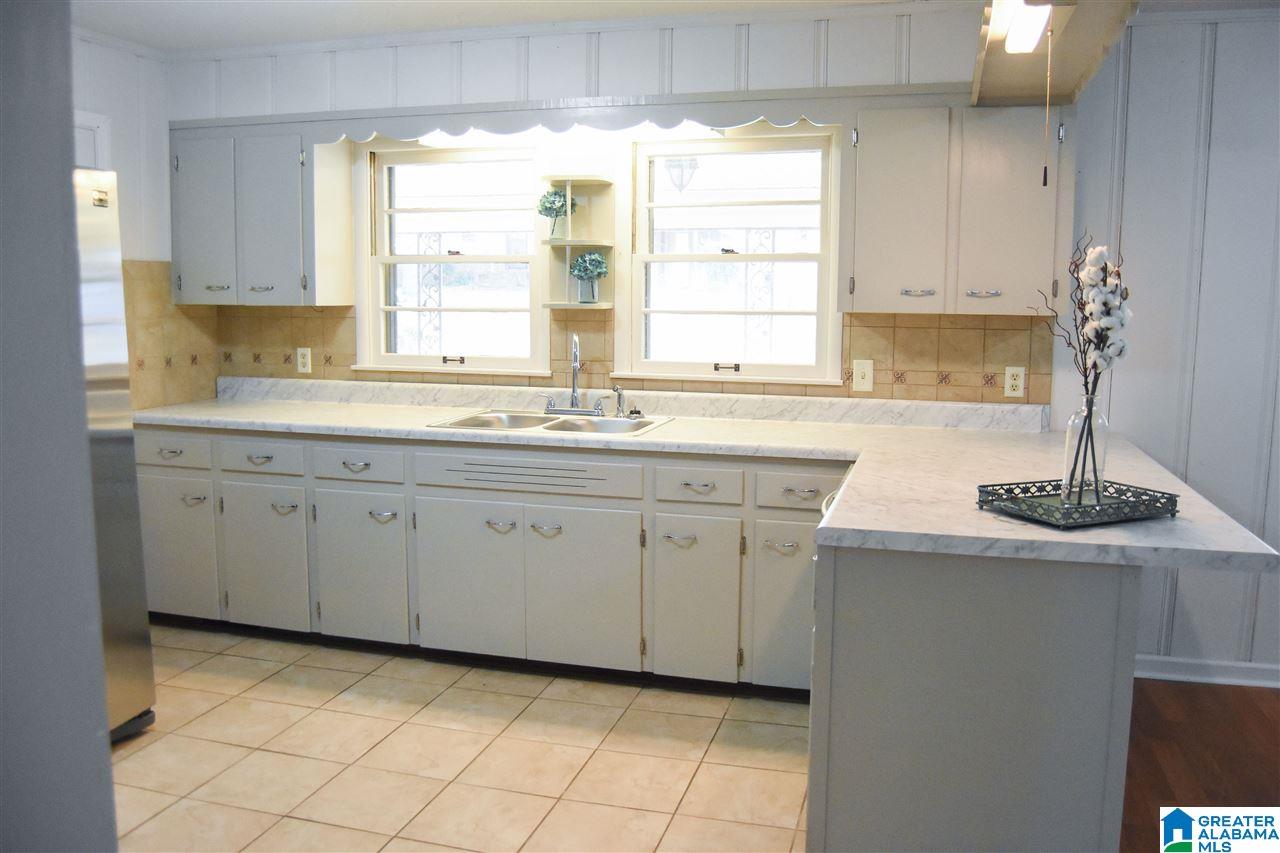 624 Roxie Avenue Oxford, AL 36203 - Photo 10 of 40